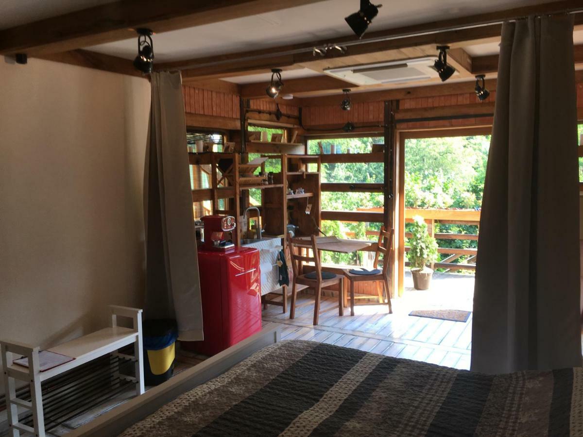 The Book Niche Bed & Breakfast Брашов Екстериор снимка